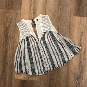 Free‎ People Open Back Top Size XS